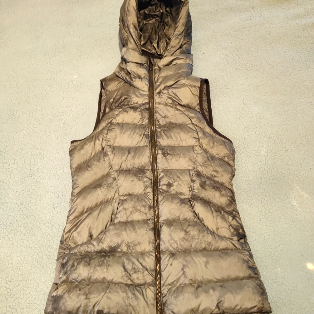Lululemon puffer vest fluffin gray size 4